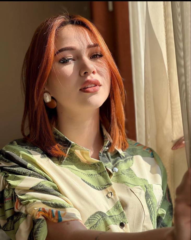 8. Jennifer Aplícano: Aplícano es presentadora de televisión, tiene 27 años y esta llena de muchos talentos. La actuación la ha llevado a gozar de mucha poularidad en sus redes sociales.