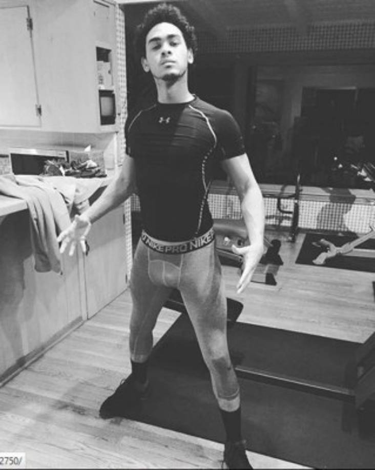 Trey, es DJ y se hace conocer como 'Ace', el joven heredó de su padre la pasión por la música.