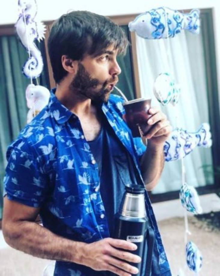 Su primera participación en televisión fue en el año 2006 en la telenovela Tango del último amor, producida por TV Channel Russia y Telefe Internacional.