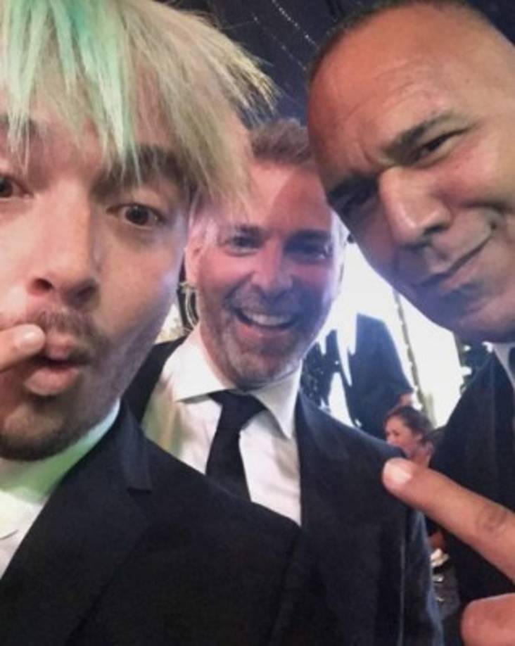 J Balvin fue otro de los invitados de lujo de Nicky Jam, y por lo que se ve en la imagen se divirtió en la boda.