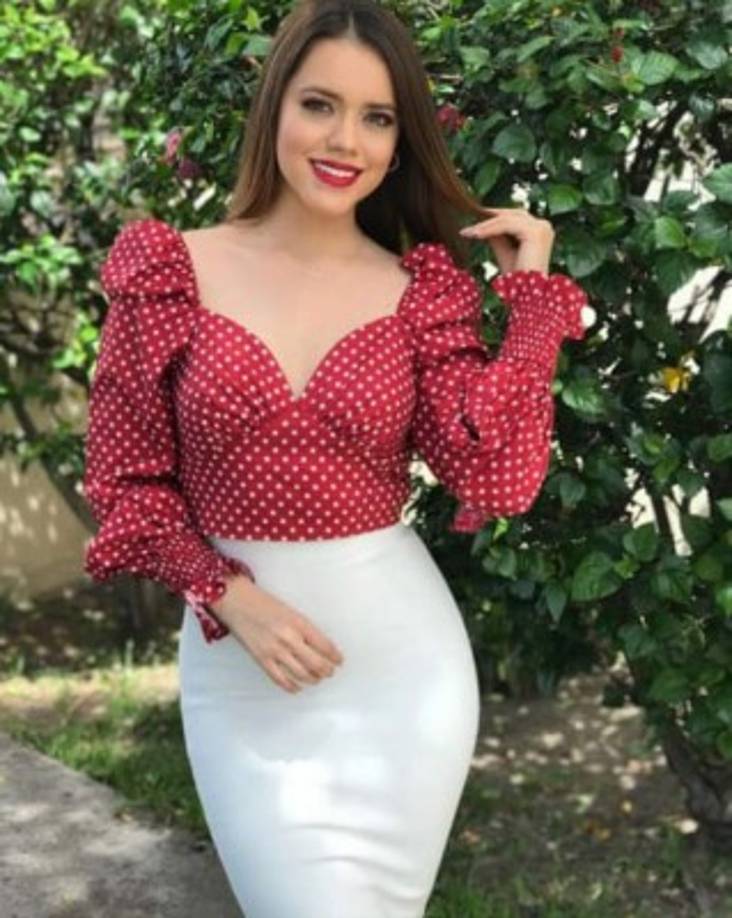 Erika Williams: Es una linda periodista hondureña que labora en TDTV.