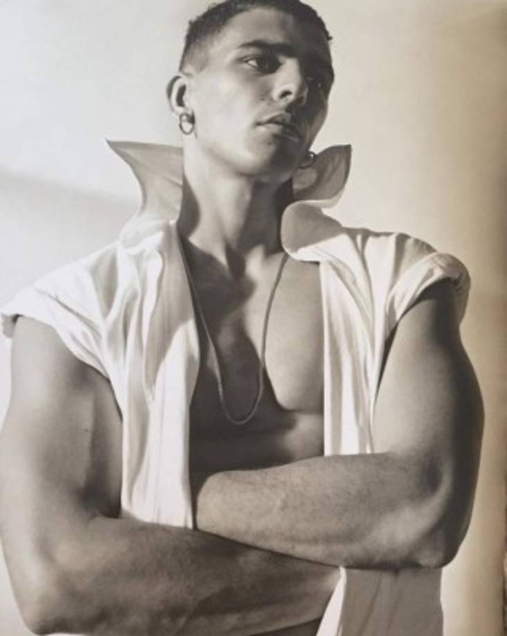 Younes estaba en una relación con el modelo británico Jourdan Dunn, a quien conoció en la Gala Met en Nueva York en mayo de 2015.