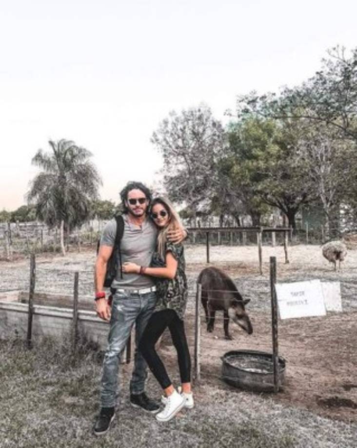 La pareja recibió cientos de felicitaciones, entre ellas la de la actriz Lorena Meritano, con quien Cimarro compartió escenas en 'Pasión de Gavilanes'.