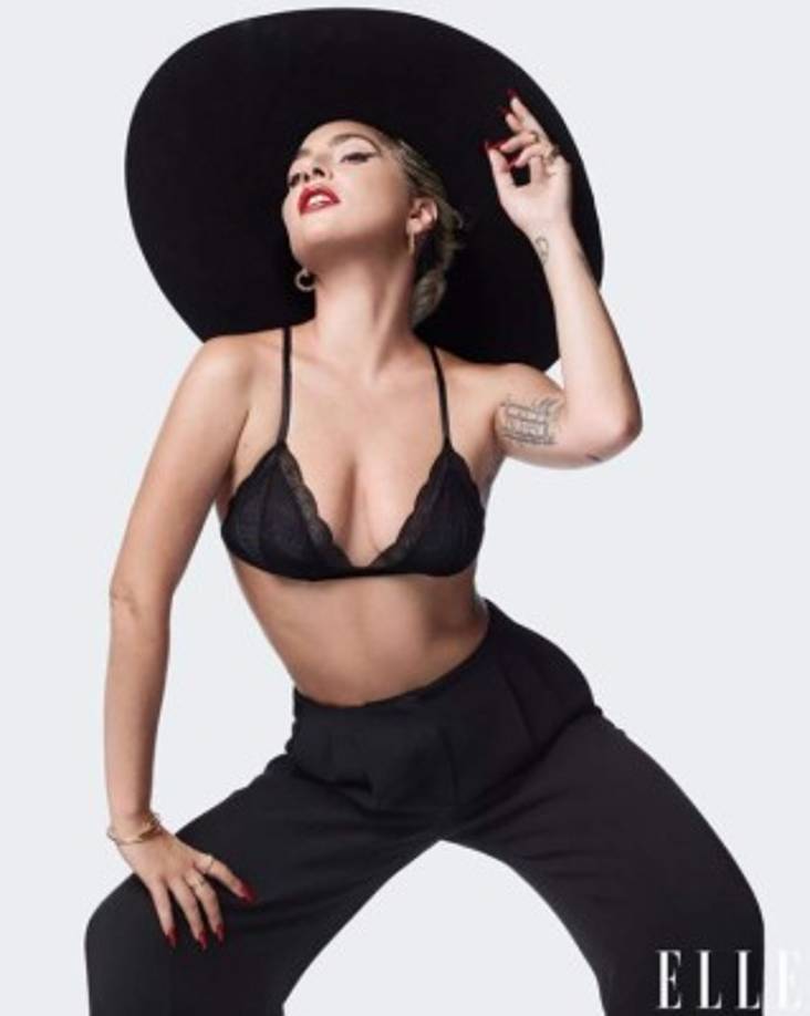 'Hicimos una historia de amor. Para mí, como intérprete y actriz, por supuesto, queríamos que la gente creyera que estábamos enamorados. Y queríamos que la gente sintiera ese amor en los Oscar.', recalcó Gaga, refiriéndose a la chispeante interpretación de ella y Cooper, que puso a todos a sudar frío al ver como se miraban con Irina Shayk viendo aquello en primera fila.