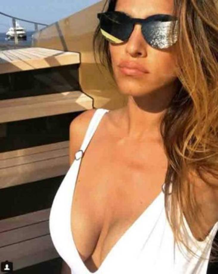 La chica cuenta con 29 años de edad, mientras que el jugador 51.