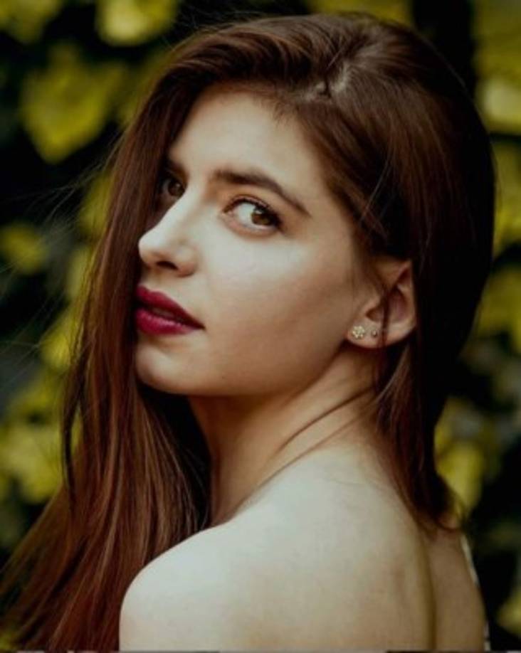 Daniela es compositora, su primer sencillo se llama 'Voy a ti' y ha sido muy bien aceptado por sus seguidores. Este proyecto es muy importante para la ex actriz infantil porque todo fue compuesto por ella, lo que hace su trabajo más especial.<br/><br/><br/><br/>