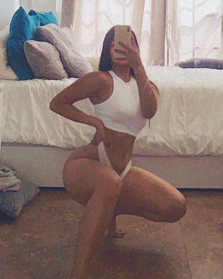 En su camino hacia OnlyFans, Deyaris ya había demostrado su potencial en las redes sociales, con una creciente base de seguidores en su cuenta de Instagram, @deyaris_arai, que actualmente cuenta con más de 356,000 seguidores.