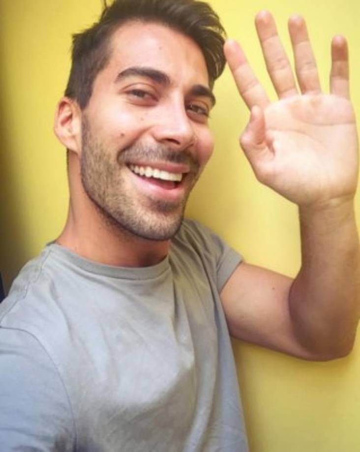 El joven modelo, de origen venezolano, se graduó de Comunicaciones de una universidad en Caracas.