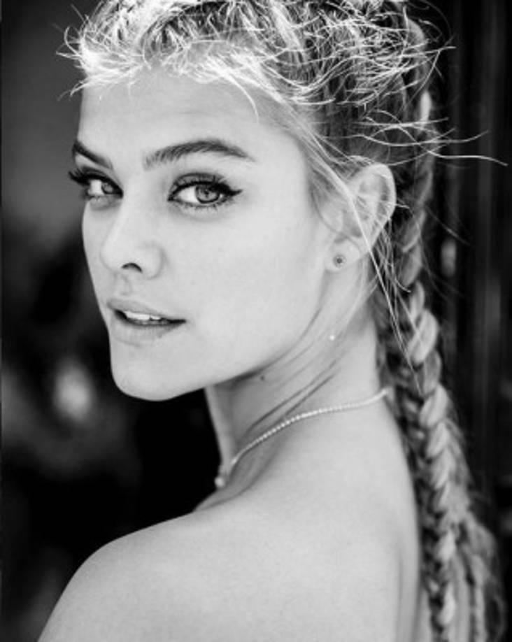 El actor Leonardo DiCaprio tiene una gran debilidad, las modelos. Esta vez es Nina quien al parecer lo mantiene preso de su amor sobre todo por su belleza.