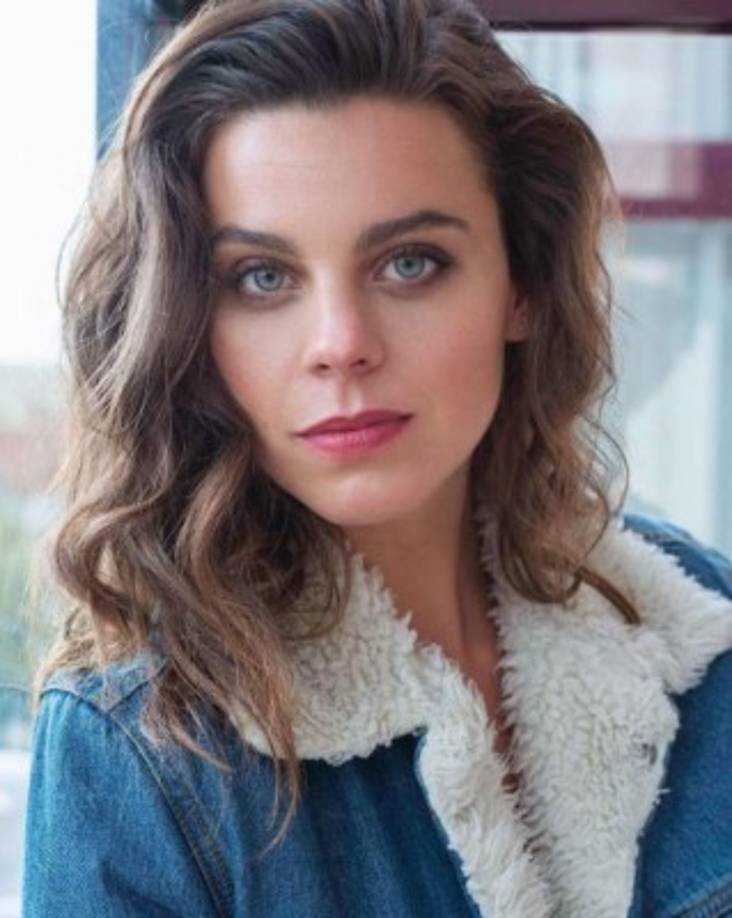 Clara Alvarado había estudió enfermería, pero nunca ejerció, ahora debido a gravedad de la pandemia del COVID-19 en España, decidió ayudar con sus conocimientos en un hospital de Madrid.