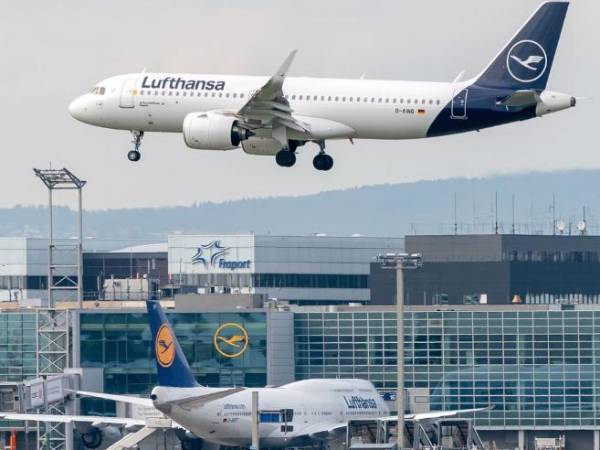 Una decena de personas recibieron atención médica tras las fuertes turbulencias que sacudieron la aeronave de Lufthansa.