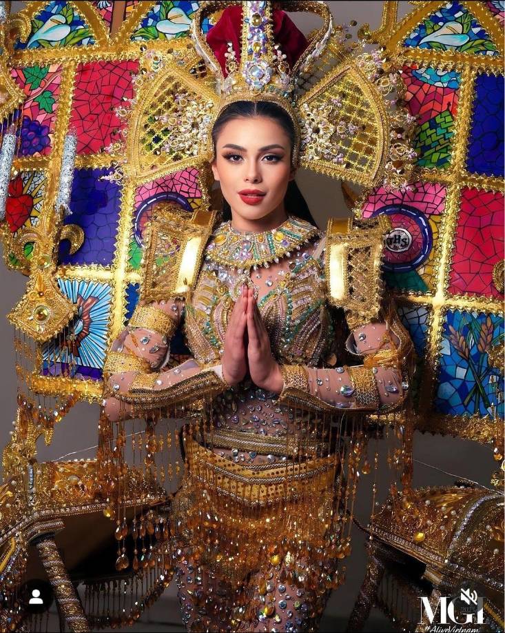 Para seguir la cobertura del Miss Gran International 2023, lo puedes hacer a través de su página oficial de Facebook o Youtube, donde transmitirán el evento de manera oficial.