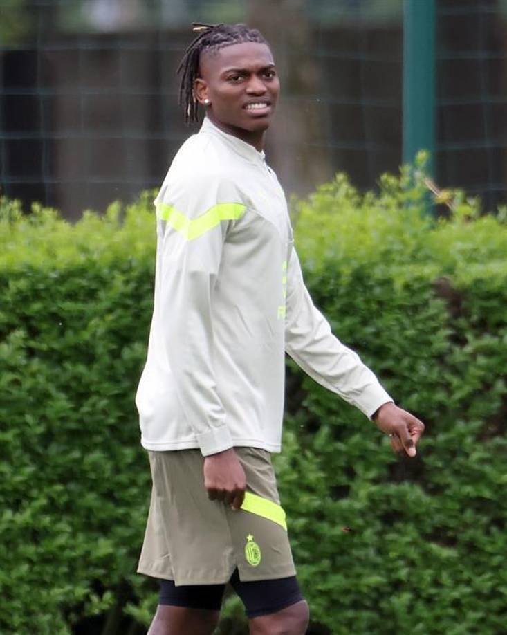 Según Fabrizio Romano, Rafael Leao renovará por el Milan hasta junio de 2028. El portugués pasará a tener una cláusula de rescisión de 175 millones de euros.