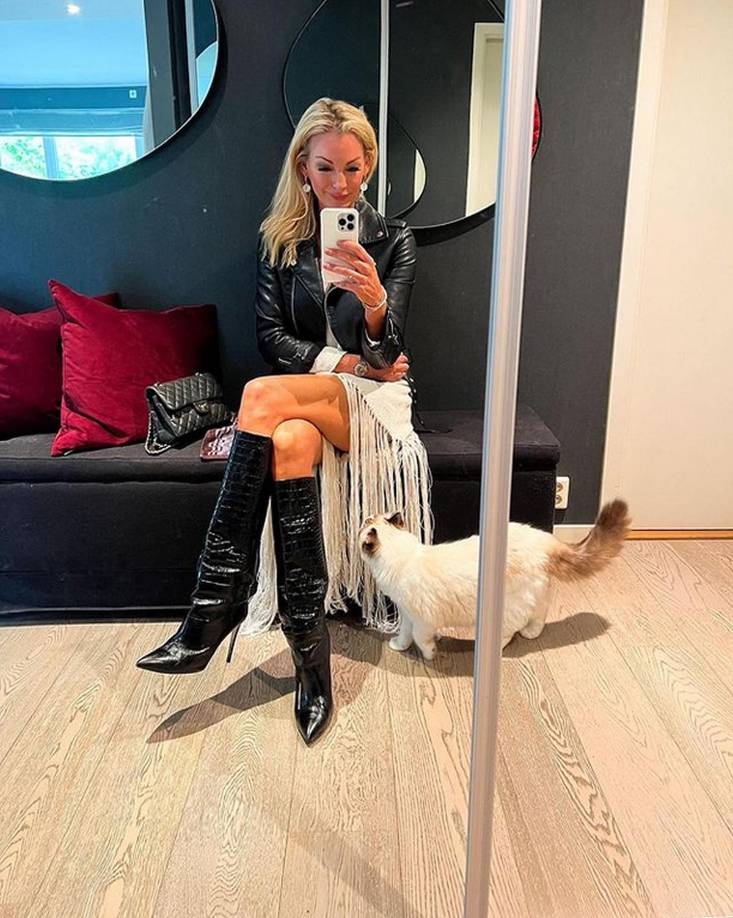 La modelo Kathrine Sorland es otra de las 15 famosas a las que mandó el mismo mensaje el futbolista nourego John Arne Riise.