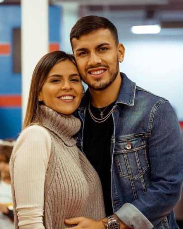 Leandro Paredes: El centrocampista argentino está casado con Camila Galante.