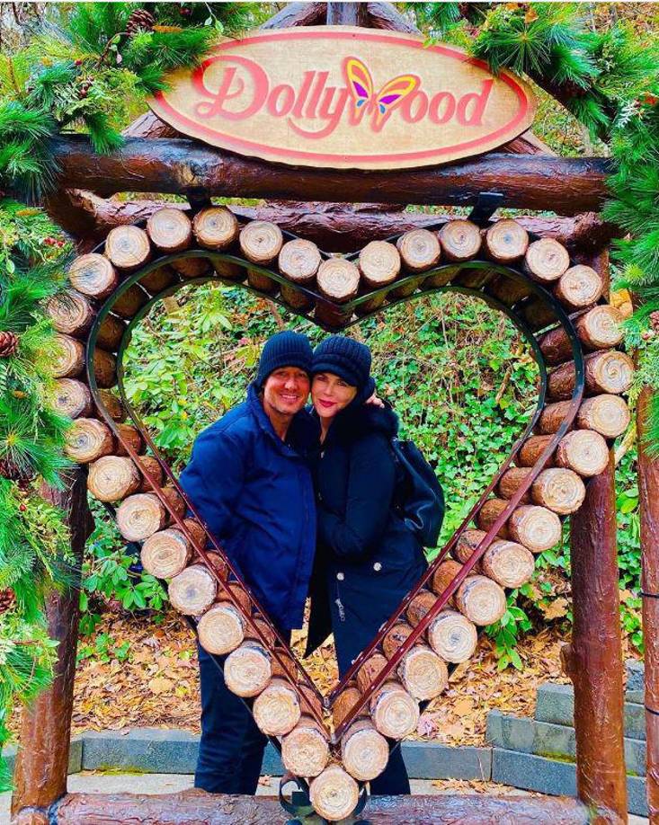 “A ambos les encantaría un niño y se sentirían seguros de que podrán ajustar sus horarios para criarlo sin depender demasiado de las niñeras”.