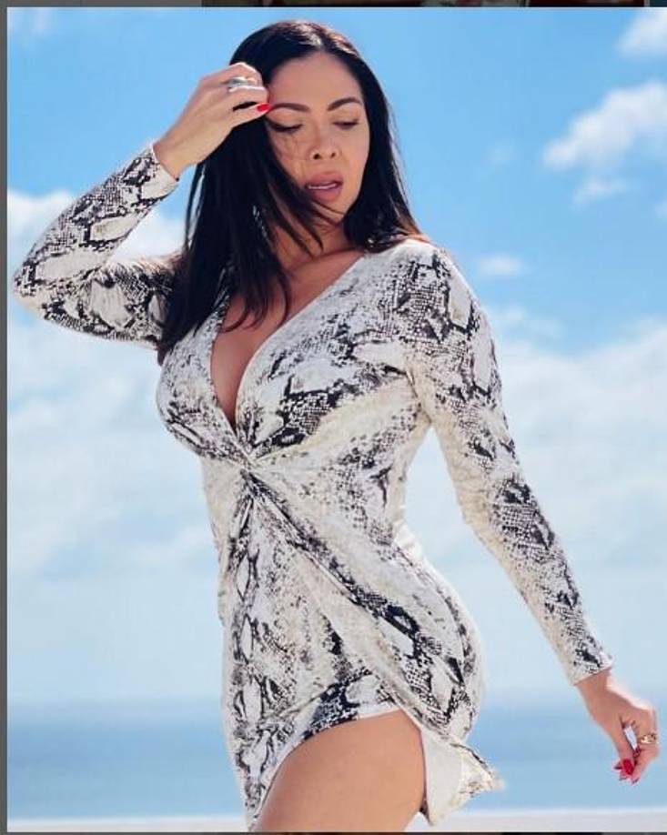 La sexi ‘Beba Rojas’ hace honor a su nombre, esta es una foto reciente de sus redes sociales.