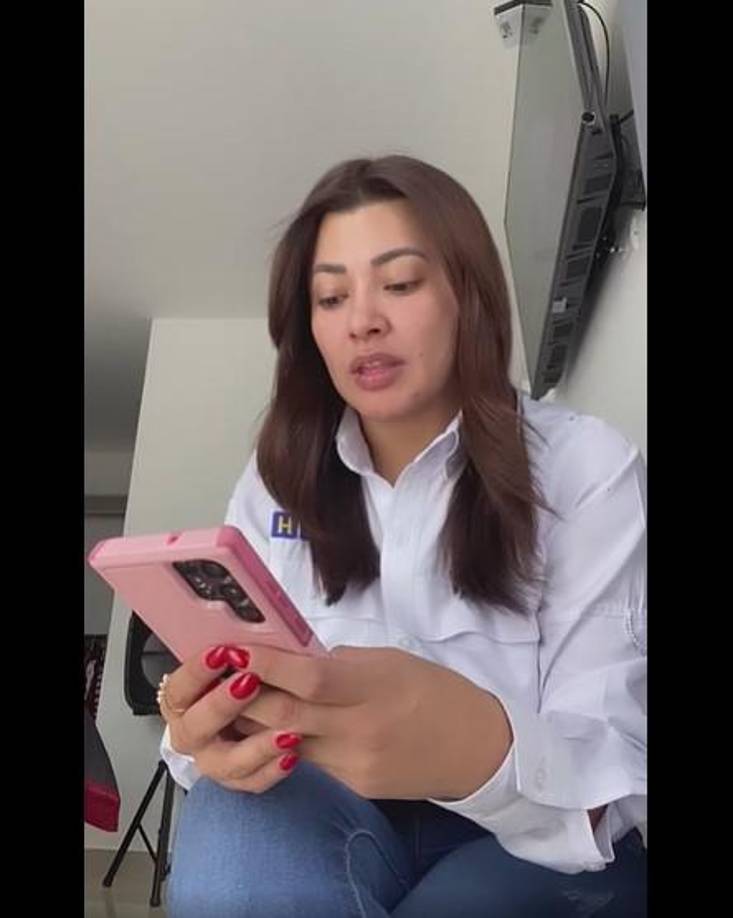 ”Llegué temprano a mi casa porque debía sacar el recibo de la luz que necesitaba para unos trámites y me encuentro esto. Yo venía temprano, como a las 10:30 am. Al inicio yo pienso que es uno de los albañiles que está construyendo cerca de mi casa”, contó.