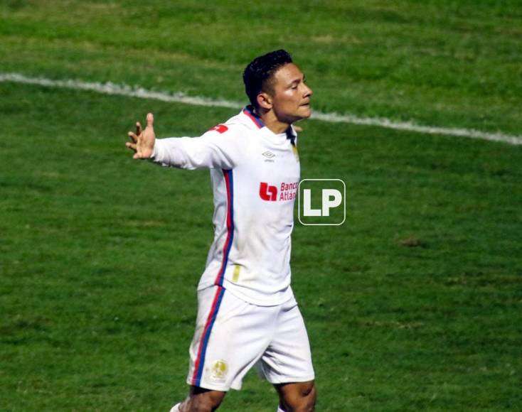 Carlos ‘Mango‘ Sánchez fue el héroe impensado en la vuelta de la final de Liga Concacaf. Le dio el triunfo y la clasificación al Olimpia.