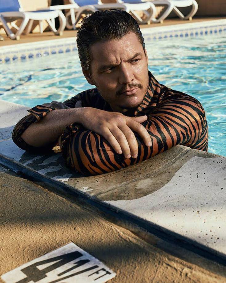 Pedro fue un nadador competitivo, ese fue el deporte que practicó en su infancia. Llegó a competir a nivel estatal en Texas cuando tenía once años.