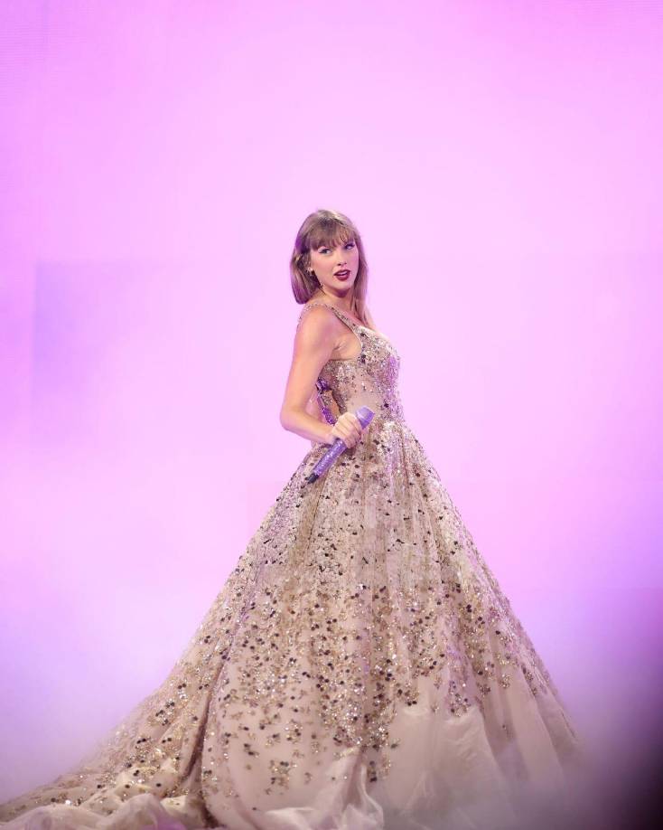 Demostrando que incluso para Taylor Swift aún hay nuevos mundos por conquistar, ganó el premio al Mejor Artista de Canciones en Streaming por primera vez.