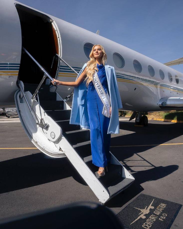 En su cuenta de Instagram, Victoria compartió su emoción por haber sido coronada Miss Universo 2024, agradeciendo a su equipo y a todos los que la apoyaron en su camino. También expresó su compromiso de usar su plataforma para promover causas importantes a nivel global. 