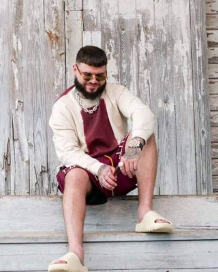 El intérprete de “Lejos de aquí” mostró su consternación en un mensaje compartido a través de sus redes sociales, en el que explica que su hermano de 19 años perdió una de sus extremidades.<br/>