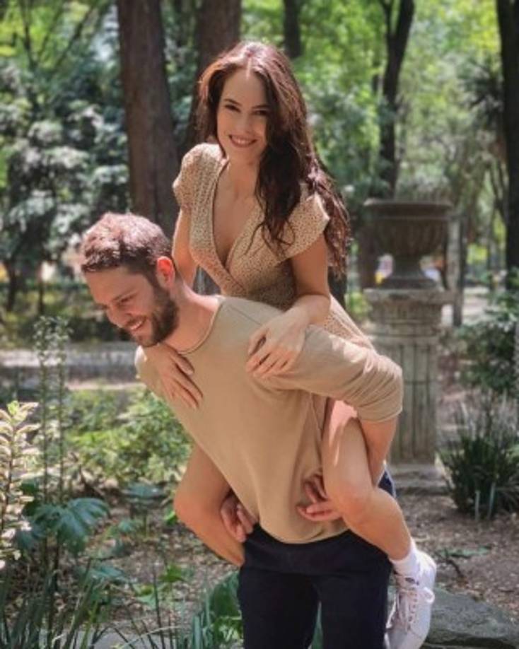 Aunque ninguno de los dos reveló más detalles de su amor, anteriormente Mueril ha hecho referencia de Uckermann en sus redes sociales, solo que sin nombrarlo directamente.<br/>