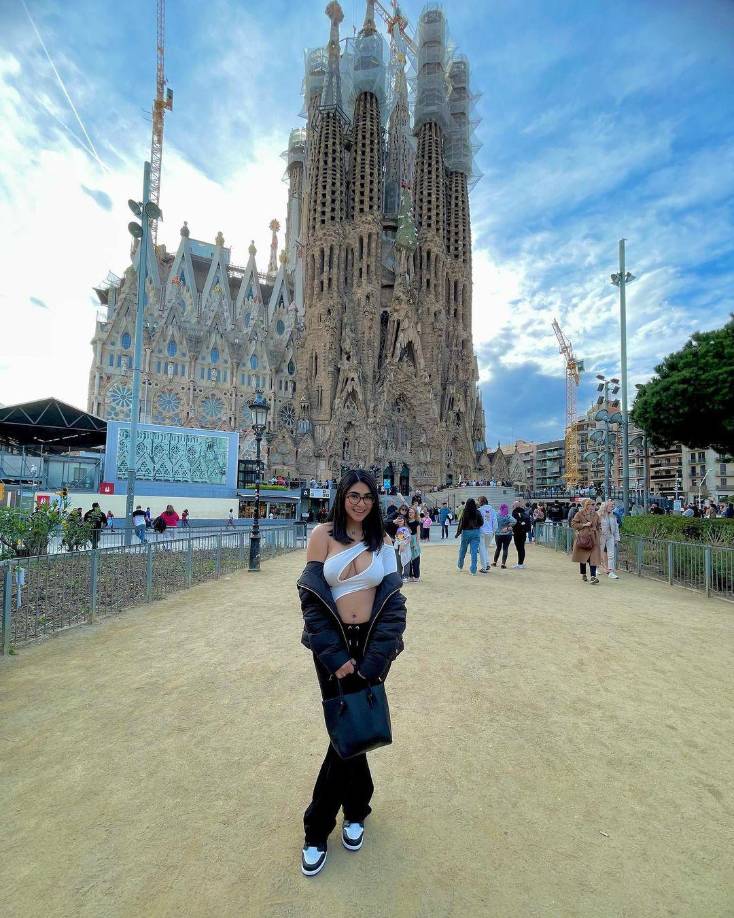 De acuerdo con la revista ‘¡Hola!’, Lili Melgar, de origen boliviano, fue la niñera contratada por Shakira y Piqué para cuidar a sus hijos en Barcelona.