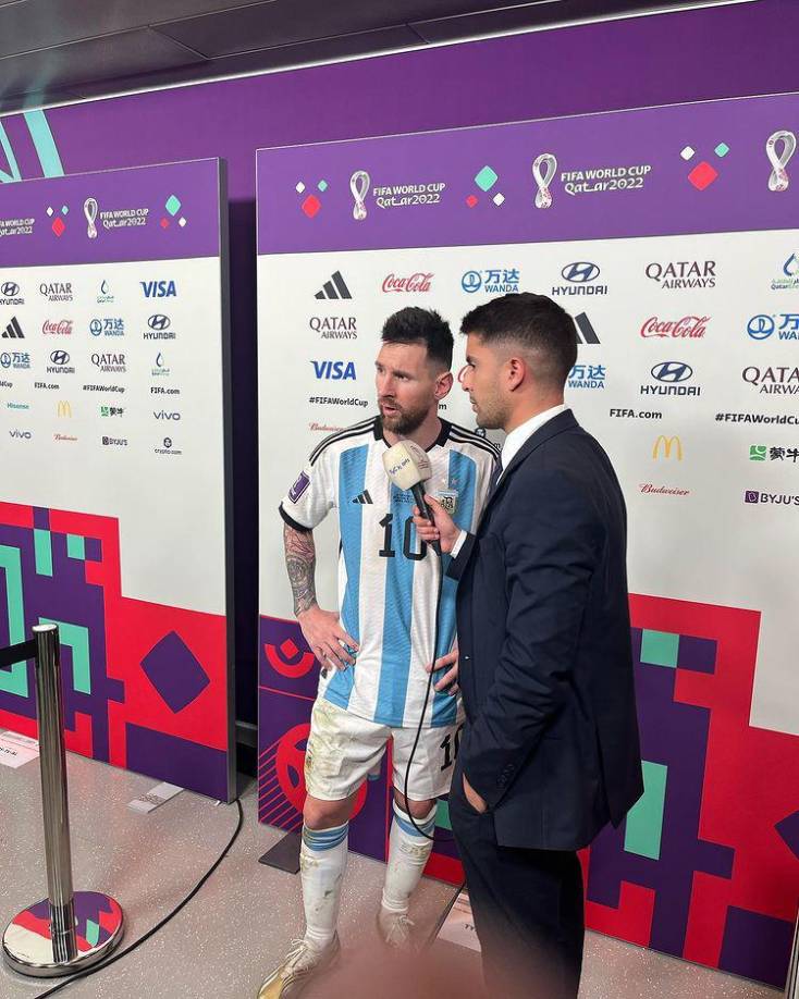 Gastón Edul trató de tranquilizar a Messi y contó que en el vestuario se estaban insultando todos.