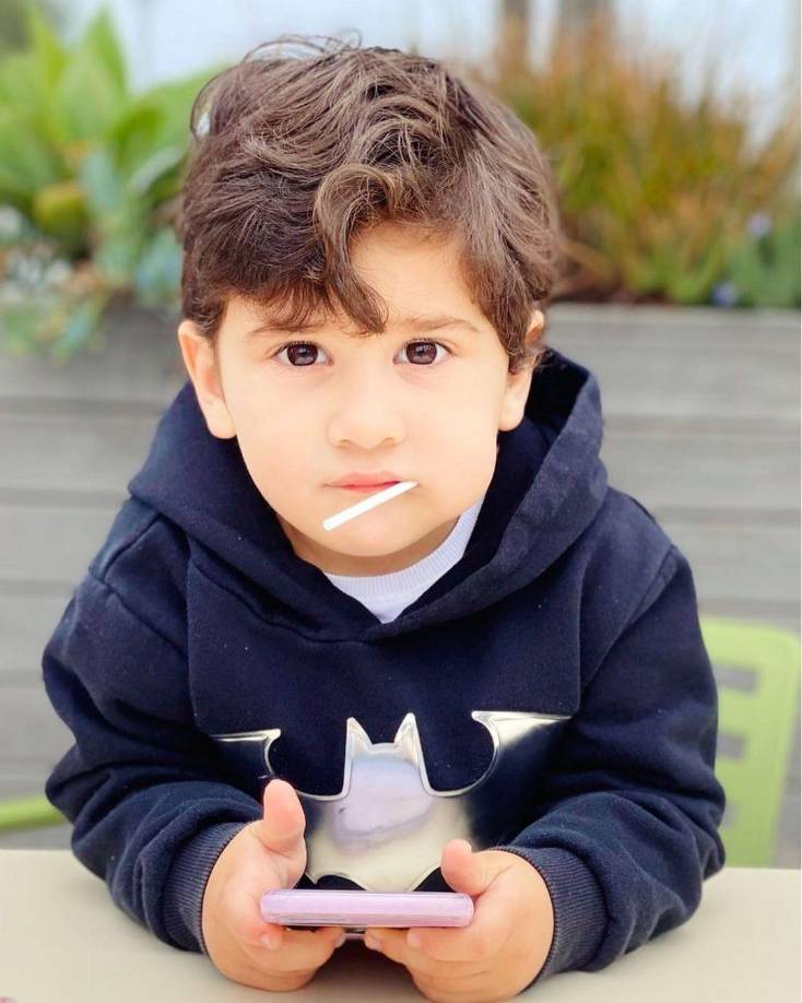 “Mateo es terrible, un personaje. Son muy diferentes. Thiago es un fenómeno, más bueno y el otro es todo lo contrario, un hijo de p.. Es lindo ver lo diferente que son el uno con el otro”, reconoció el astro argentino