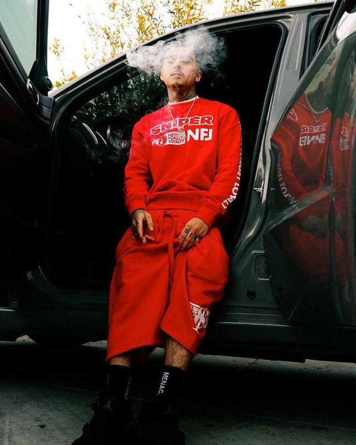 Era considerado una estrella emergente de la escena del rap, con decenas de millones de audiciones en las plataformas musicales, especialmente de las canciones de su primer álbum, Parkside Baby, que publicó en septiembre pasado con el sello Atlantic. 