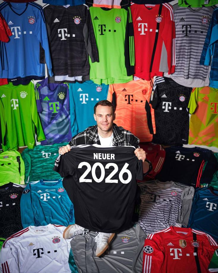 El Bayern Múnich hizo oficial este lunes la renovación del contrato de su portero y capitán, Manuel Neuer, por una temporada más, hasta el 30 de junio de 2026, cuando cumplirá 15 años unido al club bávaro, según informó la entidad germana.
