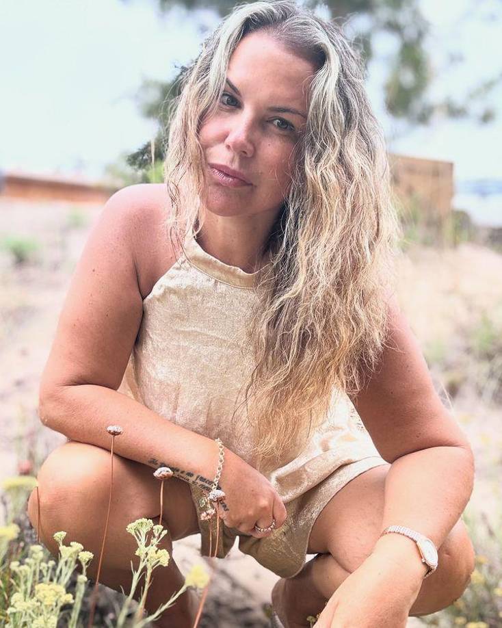 Katia Avceiro tiene 46 años, también es nacida en Funchal, Madeira, Portugal.