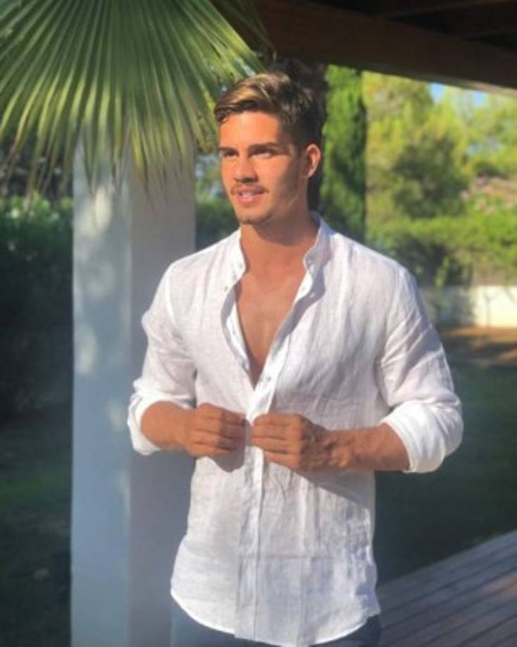 André es muy activo en las redes sociales, y suele compartir fotos con sus seguidores.