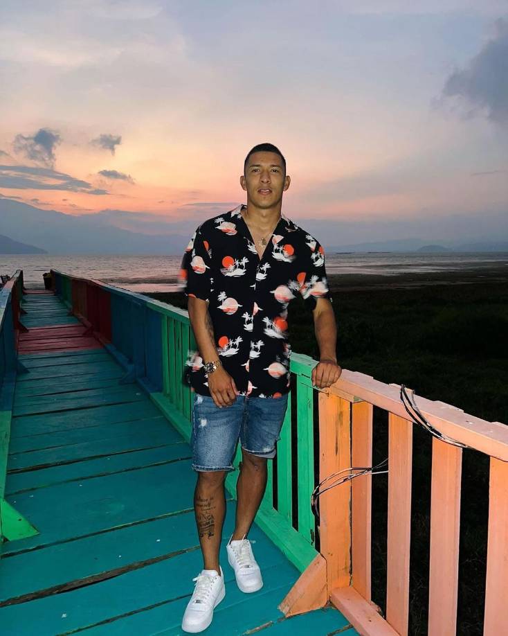 Kevin López - El autor del gol que le dio el título al Olimpia para la Copa 36 disfrutando de sus vacaciones en Honduras.