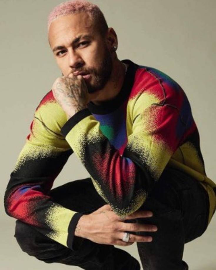 'No hay una foto de Chiara Nasti que no tenga un me gusta de Neymar. Él está haciendo todo lo posible para conocerla', detallan los medios italianos.