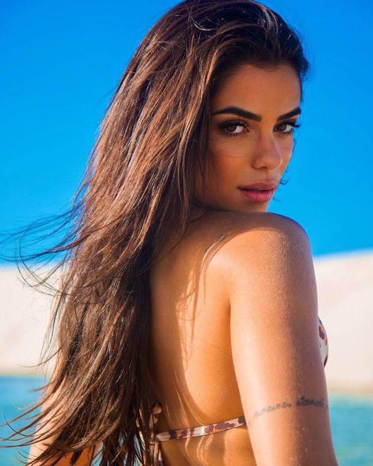 Key también participó en una de las ediciones de Gran Hermano Brasil, donde confesó que Neymar le propuso un trío con ella y su hermana gemela, Keyt. 