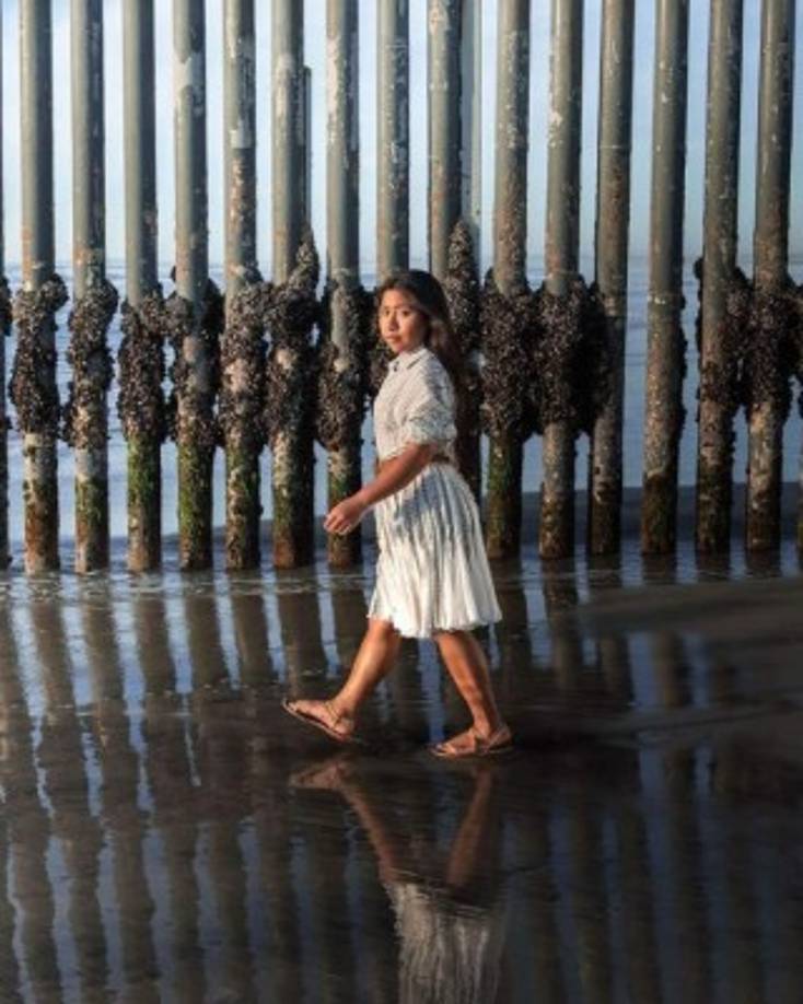 Desde el lanzamiento de Roma en noviembre de 2018 (unas semanas antes, había sido la pieza central del Festival de Cine de Nueva York), Aparicio ha encontrado su voz. Ahora habla con elocuencia sobre su papel como representante de los pueblos indígenas. 'Fui a la escuela para ser maestra', dijo. “Y ''Roma' pueden educar a la gente. Puede ayudar a romper el estereotipo de que el color de tu piel determina tu destino ', dijo la intérprete a la revista.