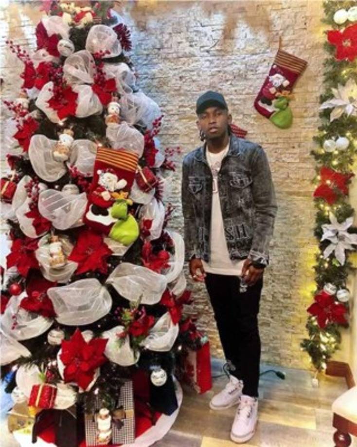 Alberth Elis, delantero del Houston Dynamo de la MLS, ha pasado las fiestas navideñas en el país.