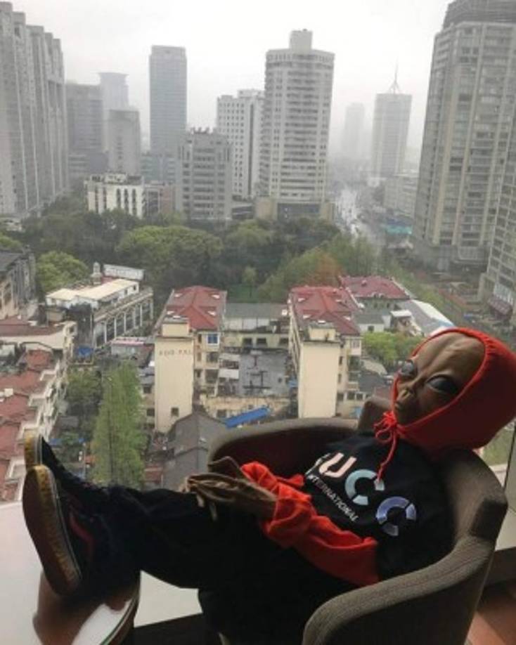 El 'marcianito' comparte en las redes los lugares que visita.