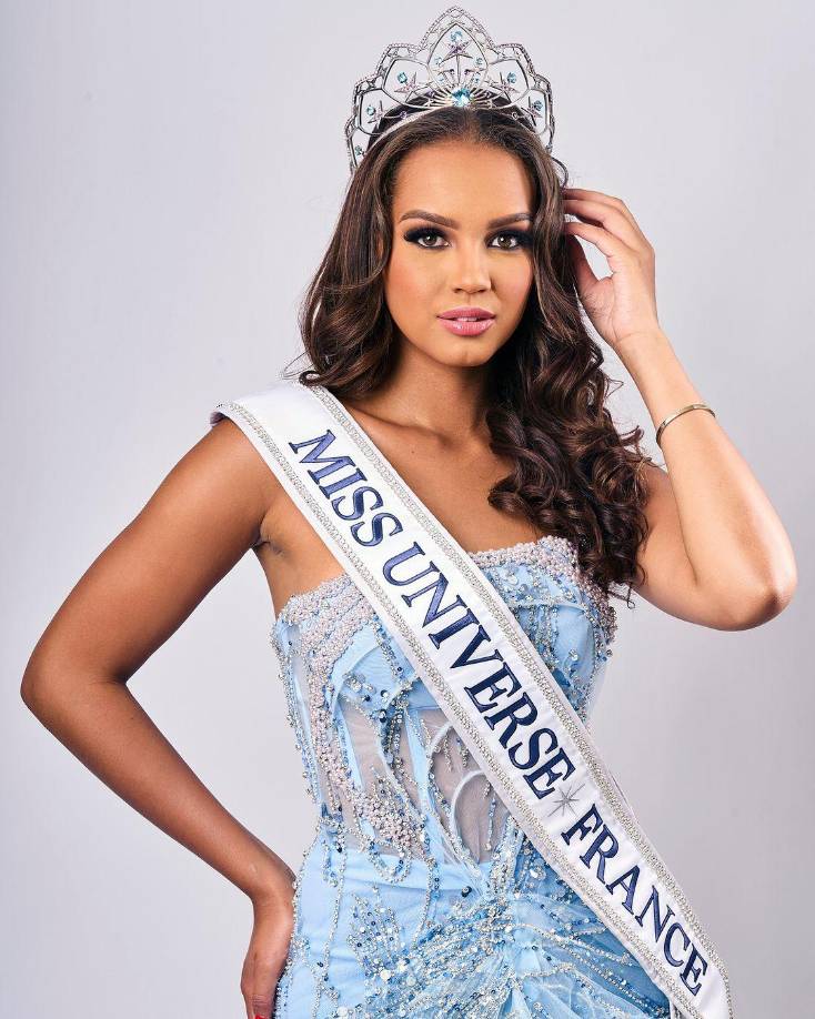 Francia: Indira AmpiotLa<b> representante europe</b>a, ha recibido elogios por su elegancia y belleza, y es una de las competidoras a tener en cuenta. <b>Francia</b> se ha consolidado como un país fuerte en certámenes internacionales, y Indira es un talento que promete.