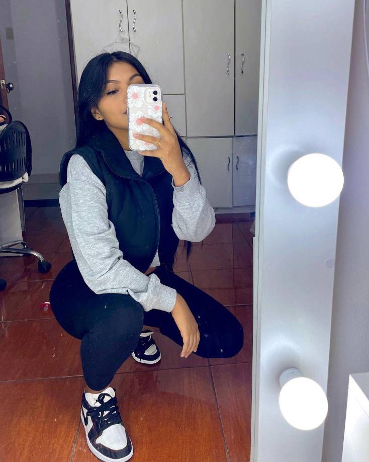 Haytana Tello Aburto fue atacada a balazos a pocos metros de su vivienda, dos sicarios le descargó una ráfaga de balas que acabaron con su vida.