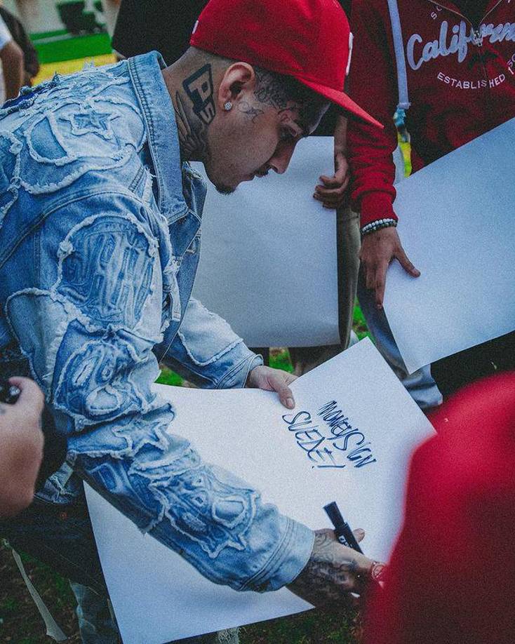 Los funcionarios de la oficina forense del condado de Monterey y el Departamento de Correccionales y Rehabilitación de California (CDCR) confirmaron en un comunicado la muerte de Suede en el Centro de Capacitación Correccional, en el municipio de Soledad, aunque no especificaron cómo falleció el joven de origen mexicano, de 22 años.