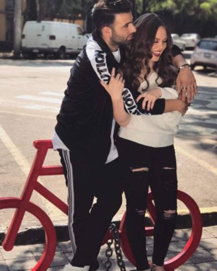 Luego, ambos subieron dos imágenes en la que aparecen abrazados en una calle de México.<br/>“Mi motivo más grande por venir a México eres tú. Gracias por mostrarme un lado de México que no conocía”, escribió el cubanoamericano en su publicación, mientras que Huerta solo acompañó la imagen con emojis de caras felices.<br/>