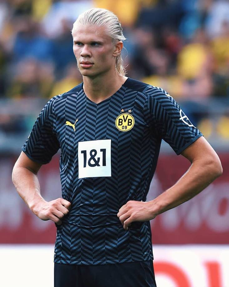 El delantero come pasta y pollo cocido sin utilizar sal ni aceite, pero además incorpora el pescado dentro de sus proteínas permitidas, según detalló el portal de noticias The Sun.