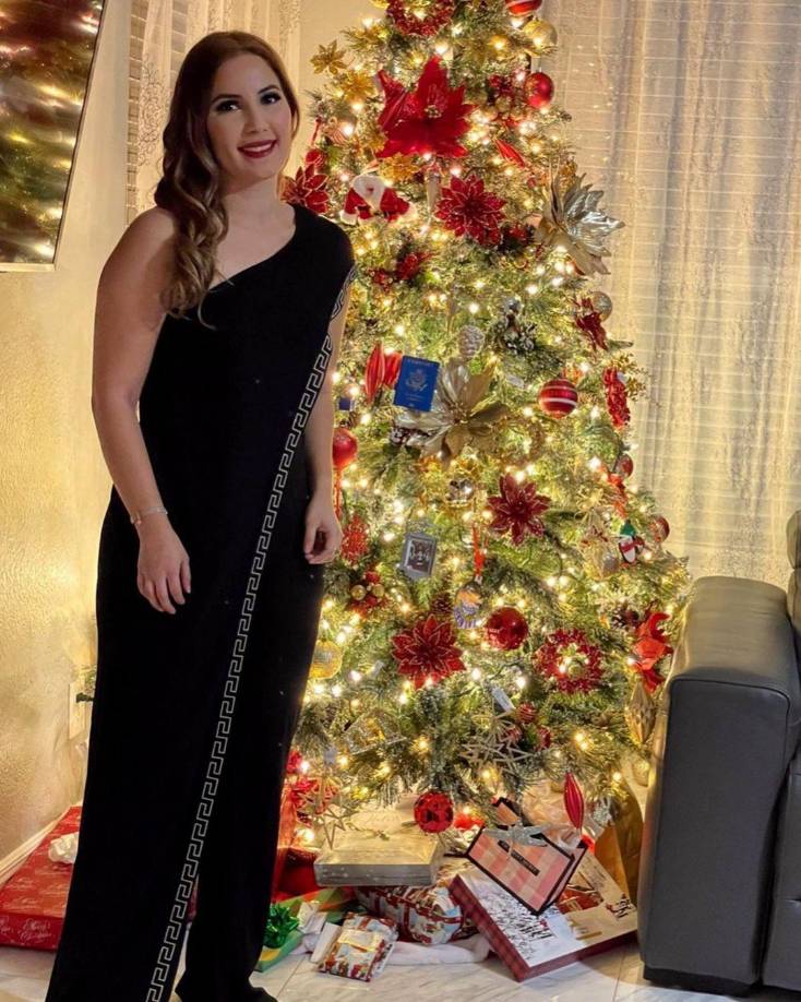“Merry christmas 2021 #familytime”, publicó la bella periodista deportiva de Diario Diez, Jenny Fernández, quien celebró la Nochebuena desde Dallas, Texas, Estados Unidos. 