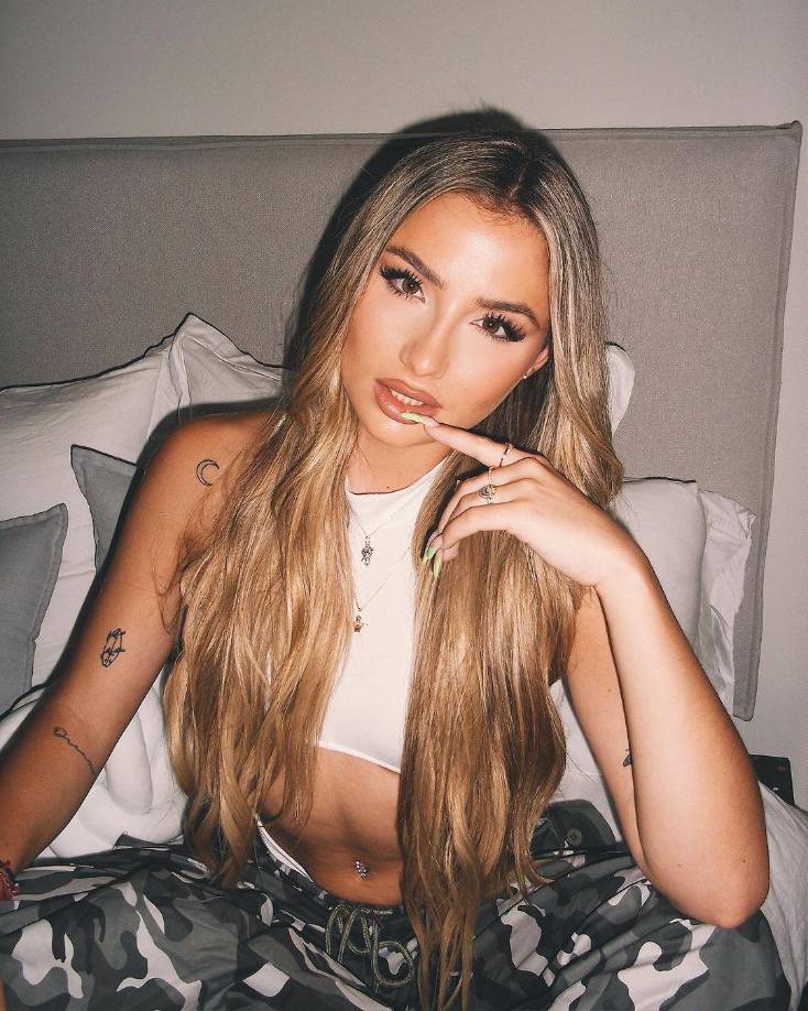 “Que tenga que quitar los comentarios de absolutamente todos mis vídeos por el acoso que estoy recibiendo cuando no sabéis absolutamente nada de momento de la relación ni de qué ha sucedido me parece lamentable. Llevo seis años en redes y esto se me está haciendo bola”.