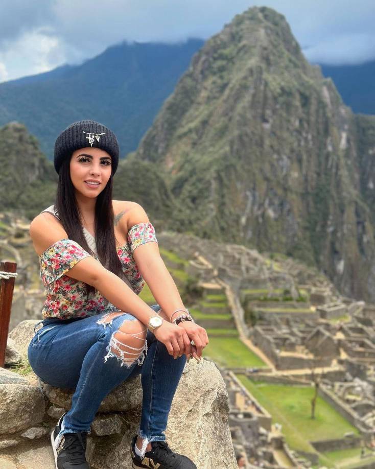 Además, era activo en redes sociales, donde presumía de armas y chalecos tácticos con las iniciales del CJNG, lo que ayudaba a consolidar su imagen de poder dentro de la organización criminal.