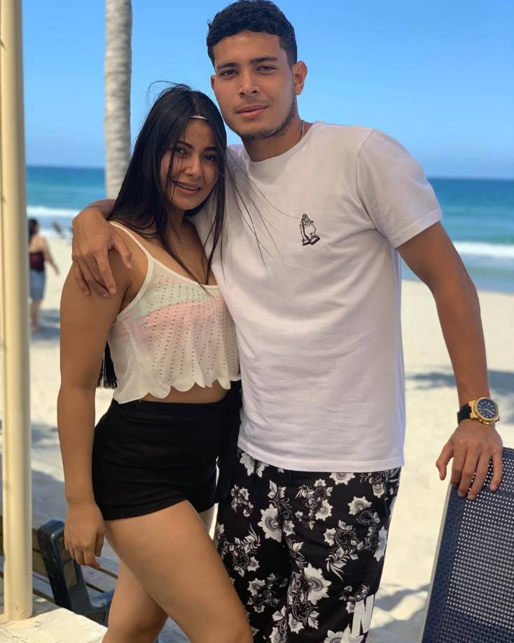  <i>Bella Siloet</i> y Benavídez tienen una hermosa hija. 